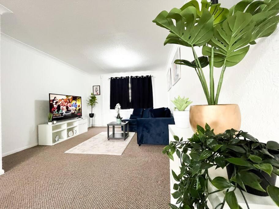 3 Bedroom House With Free Parking Chatham (Kent) Exterior foto