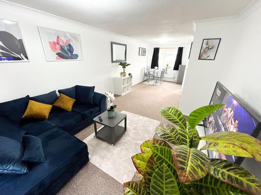 3 Bedroom House With Free Parking Chatham (Kent) Exterior foto